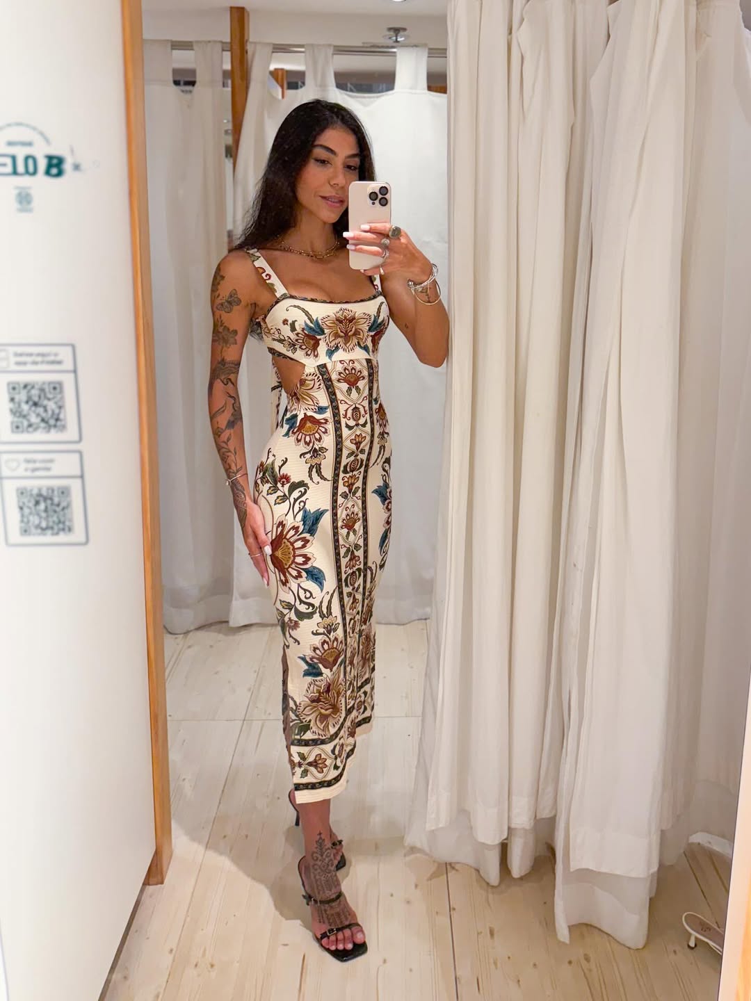 347558 | Vestido Midi Estampado Jardim Majestoso